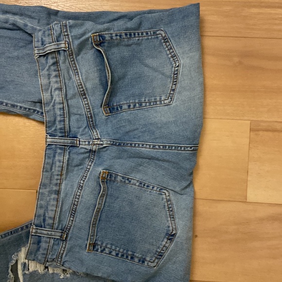 Distressed High Rise Mom Jeans - Picture 4 of 4